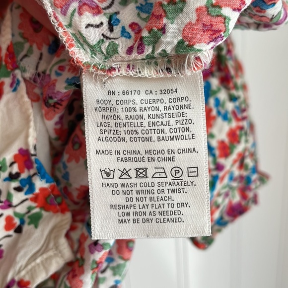 Maeve Anthropologie Hiver Floral Peasant Blouse Crochet Pleated Buttons Size 10 - Picture 8 of 16